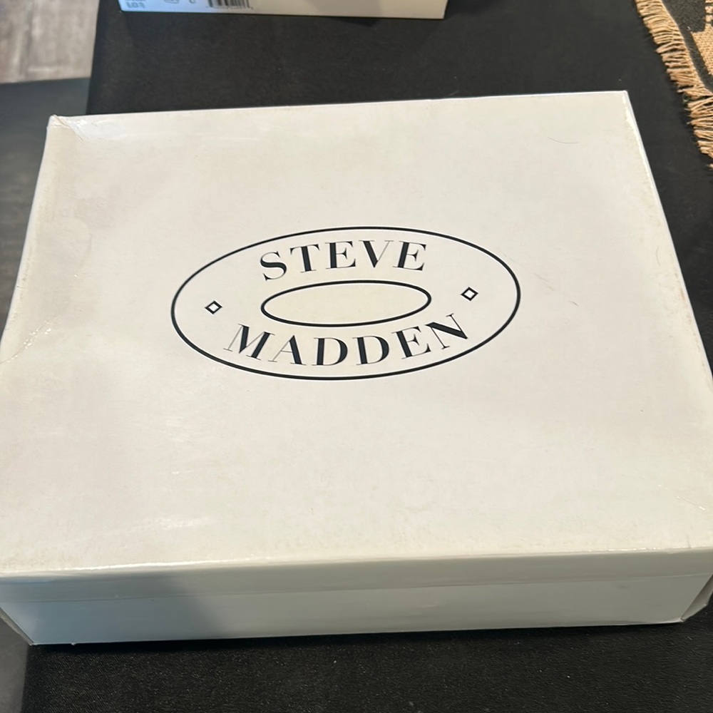 Steve Madden platform sandal